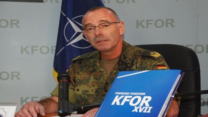 Kosova&#039;da NATO askerlerinin sayısı azalmayacak