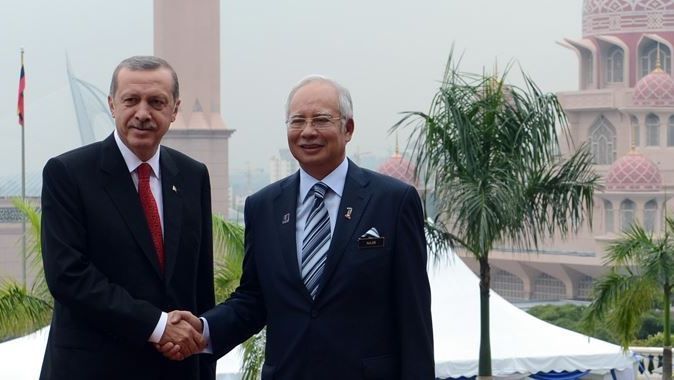 Erdoğan&#039;a Malezya&#039;da askeri törenle karşılama