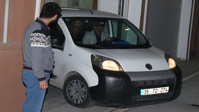İzmir&#039;deki operasyonda 14 kişi tutuklandı - son gelişmeler