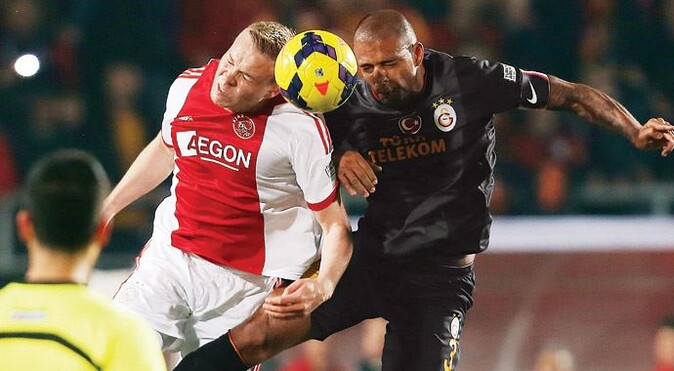 Galatasaray Ajax maçı özet ve golleri - 10 Ocak 2014