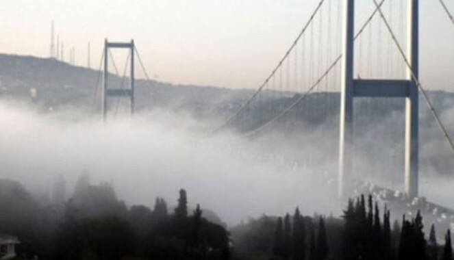 Sis, İstanbul&#039;u etkisi altına aldı