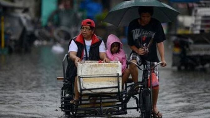 Filipinler&#039;i yine sel vurdu: 13 ölü 