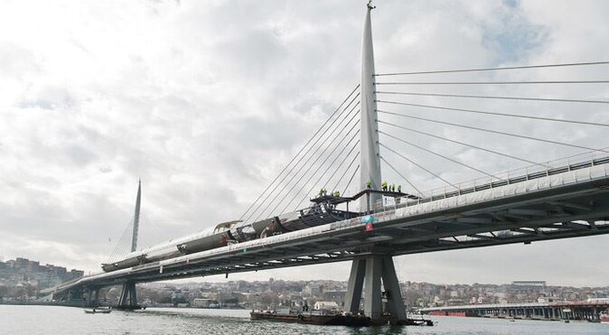 Haliç Metro Köprüsü açılış için gün sayıyor
