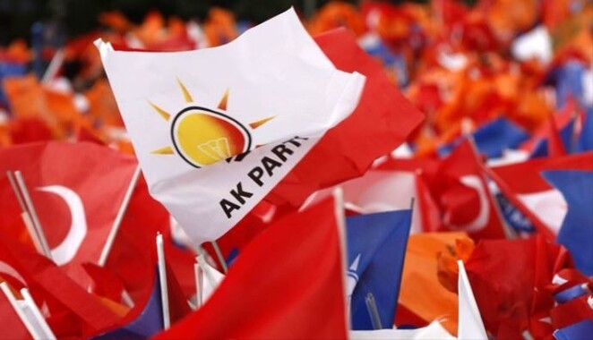 AK Parti, 30 ilde ilçe adaylarını açıkladı