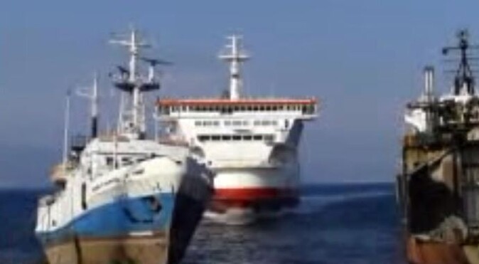 Karaya vuran geminin görüntüleri ortaya çıktı - İZLE