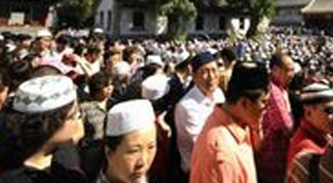 Çin&#039;de camide izdiham: 14 ölü, 10 yaralı
