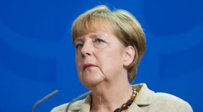 Merkel&#039;den Almanya&#039;da buzları eritecek açıklama