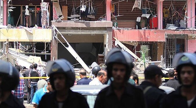 Mısır&#039;da bombalı saldırı: 6 polis öldü!