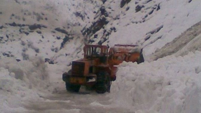 27 köy yolu kardan kapandı!
