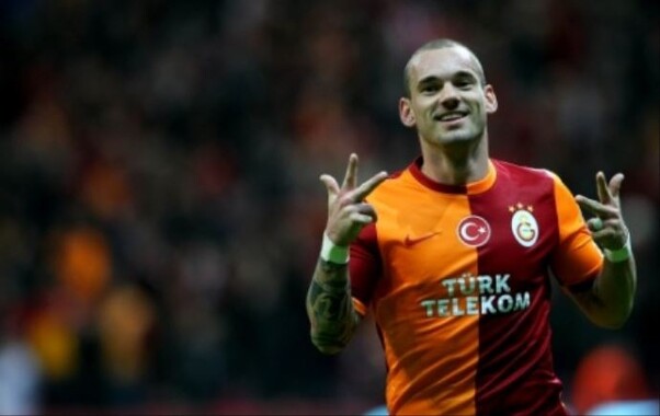 Sneijder&#039;e yeni teklif geldi! Kabul edecek mi?