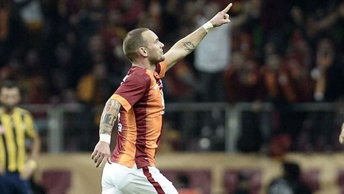 Sneijder&#039;den taraftara uyarı