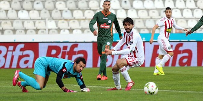 Çaykur Rizespor&#039;dan Sivasspor&#039;a ağır darbe