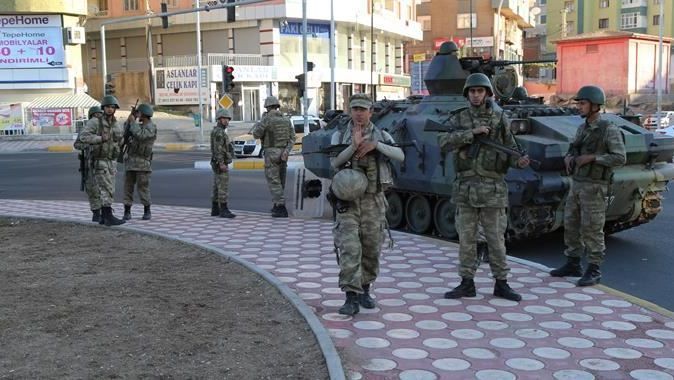 Diyarbakır&#039;da sokağa çıkma yasağı uzatıldı