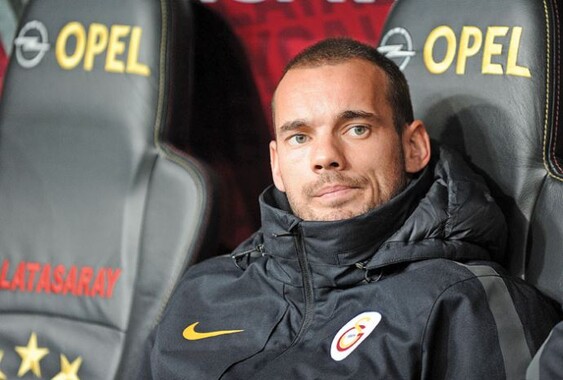 İtalyan tokadı! Sneijder, 3 günlük kampa isyan etmişti