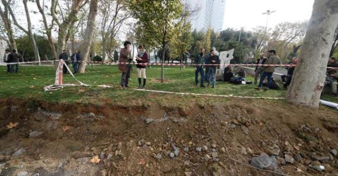 Tepkiler Gezi Parkı&#039;ndaki o çalışmayı durdurdu!