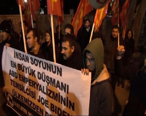 Dolmabahçe&#039;de Biden protestosu