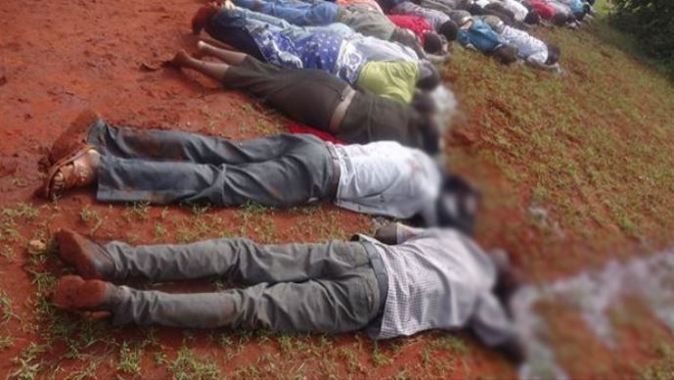 Eş Şebab militanları otobüsü durdurup 30 kişiyi öldürdü