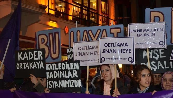 Beyoğlu&#039;nda kadına yönelik şiddet protesto edildi