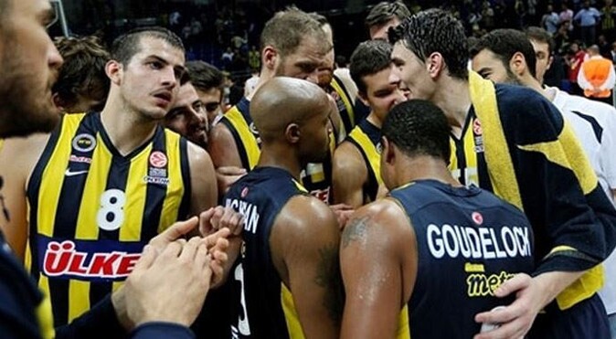 Fenerbahçe Turow&#039;u rahat geçti: 89-74