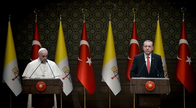 Papa ve Erdoğan&#039;dan ortak basın toplantısı