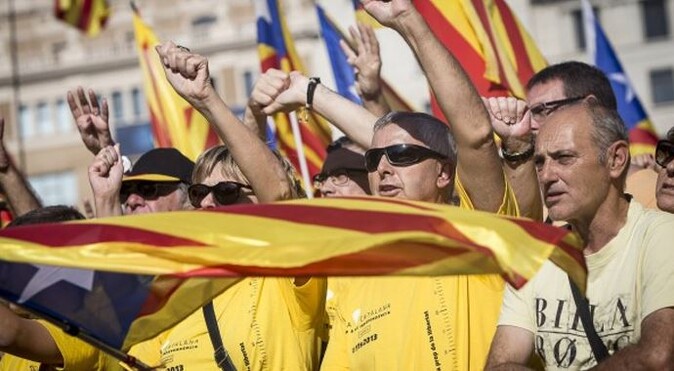 Katalonya İspanyol devletine meydan okudu