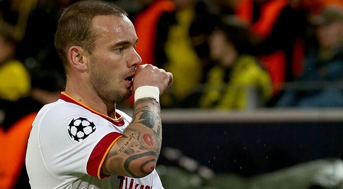 Sneijder&#039;den &#039;ayrılık&#039; açıklaması!