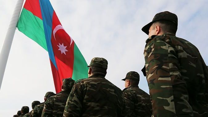 Azerbaycan, bayrak gününü kutluyor!