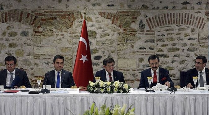 Davutoğlu Türkiye B20 temsilcileriyle bir araya geldi