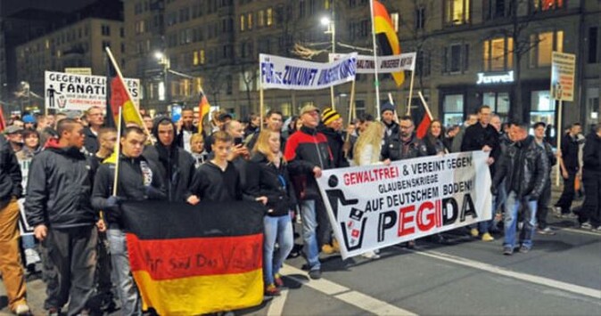 Almanya&#039;da İslam karşıtları protesto edildi