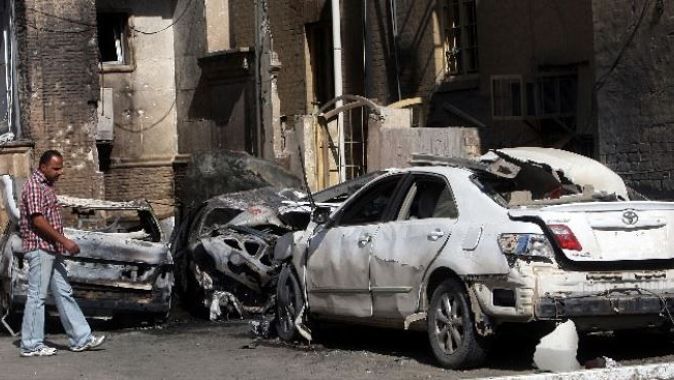 Bağdat&#039;ta bombalı saldırı: 17 ölü