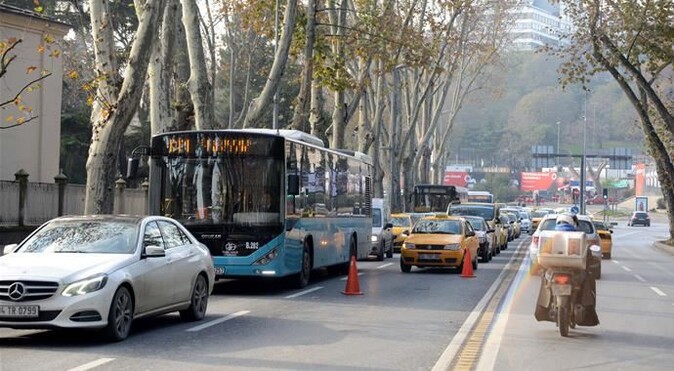 Dolmabahçe&#039;deki kaza İstanbul trafiğini felç etti