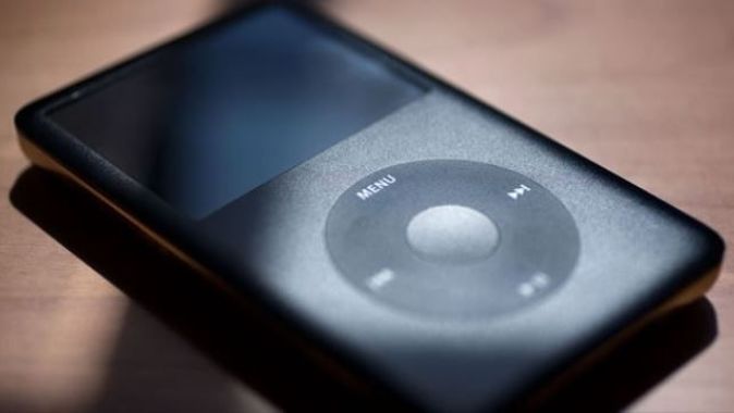 Apple&#039;ın efsanesi iPod Classic karaborsada!