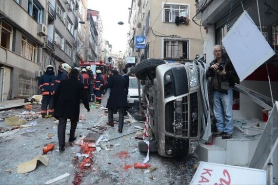 Taksim patlamasının dehşetini gösteren fotoğraf!