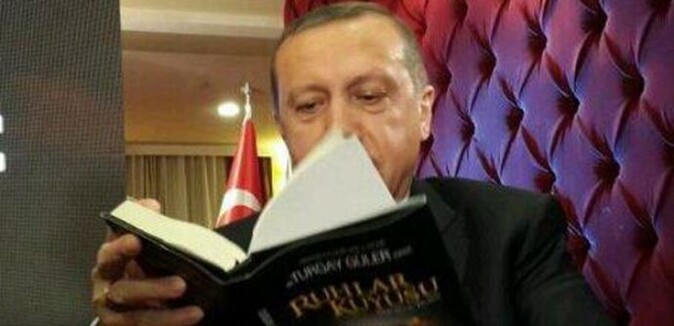 Başbakan Erdoğan&#039;ın okuduğu son kitap - Ruhlar Kuyusu