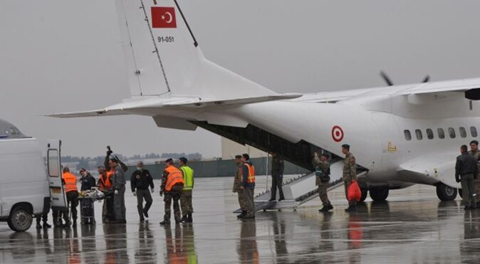 Ambulans uçakla Türkiye&#039;ye getirildi