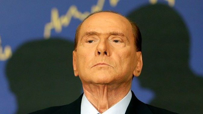 Berlusconi&#039;ye büyük şok!