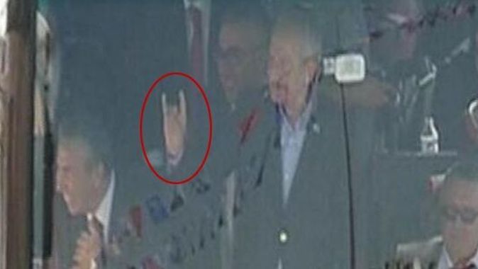 Kemal Kılıçdaroğlu o işreti neden yaptığını açıkladı