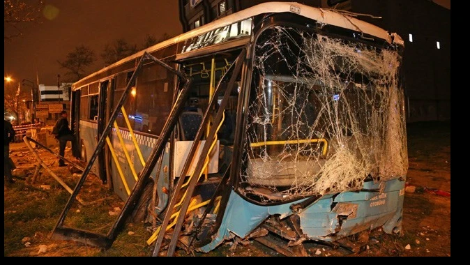 İstanbul&#039;da feci otobüs kazası
