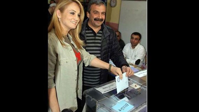 Sırrı Süreyya Önder, kendine oy veremedi