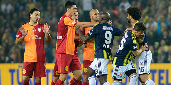 Galatasaray&#039;da gidişatı &#039;derbi&#039; belirleyecek