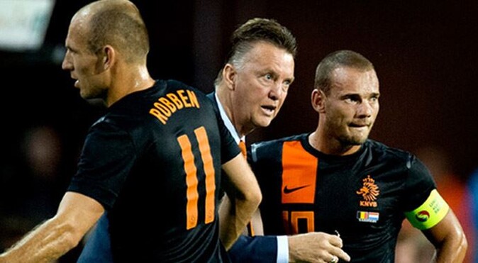 Van Gaal&#039;den Sneijder yorumu! Bazı pozisyonları...