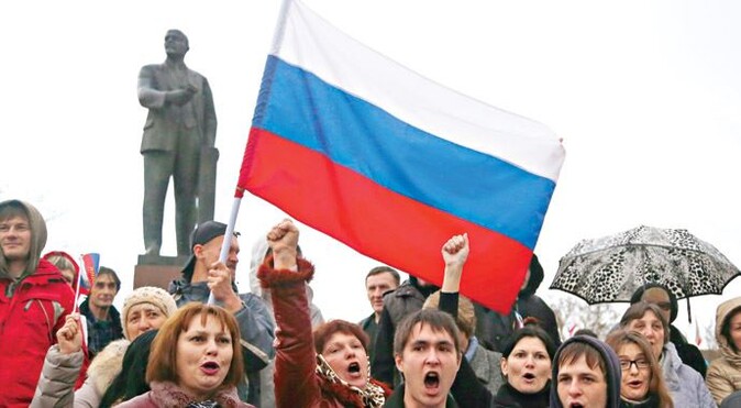 Kırım Parlamentosunda 78 el Rusya için kalktı