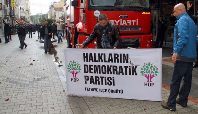 HDP protestosuna polis müdahale etti