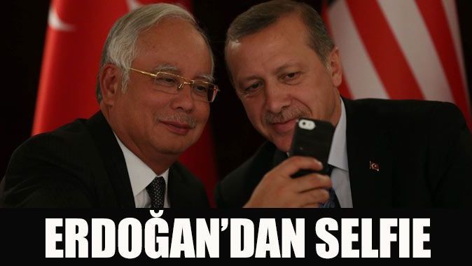Başbakan Erdoğan selfie çekti