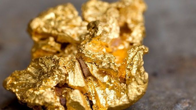Midesinden 400 gram altın çıkan işadamı sorgulanıyor