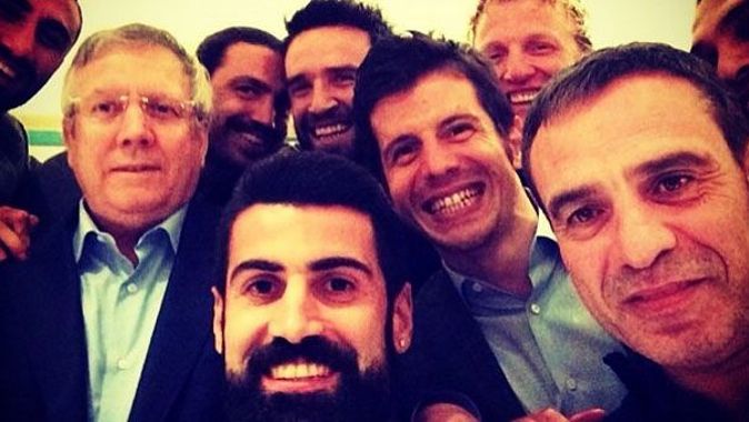 Aziz Yıldırım&#039;lı, Ersun Yanal&#039;lı Fenerbahçe selfie&#039;si!