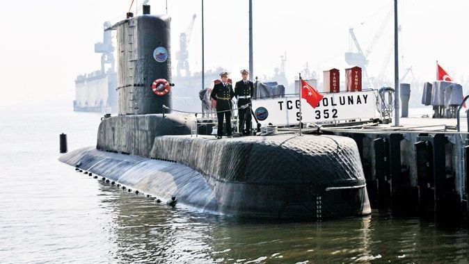 Türk malı denizaltıdan 140 km&#039;ye tam isabet