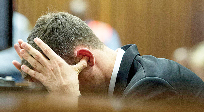 Pistorius duruşmada kulaklarını tıkadı