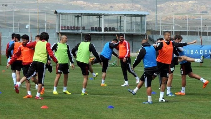 Sivasspor iddialı: Galatasaray&#039;dan çekinmiyoruz
