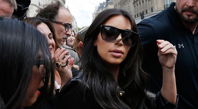 Kim Kardashian Kanye West ile evlendi!